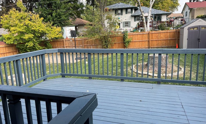 Rockford Casa | Charming 3-bedroom house with WiFi, AC in Rockford