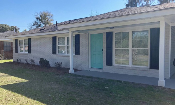Midtown Casa | Charming 3-bedroom house in Savannah