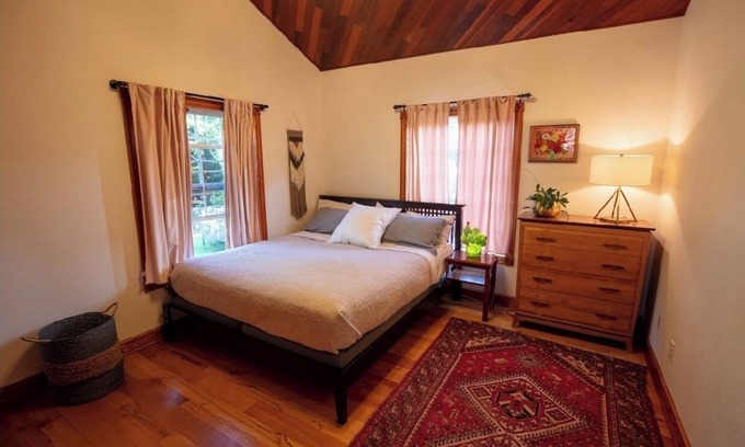 Trinidad Casa | Charming 3-bedroom house in Trinidad nestled in the Redwoods