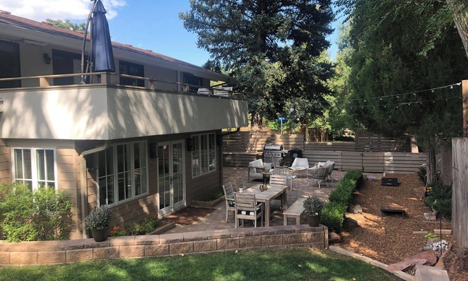 Newlands Casa | Charming 3-bedroom house with WiFi and AC in wonderful North Boulder.