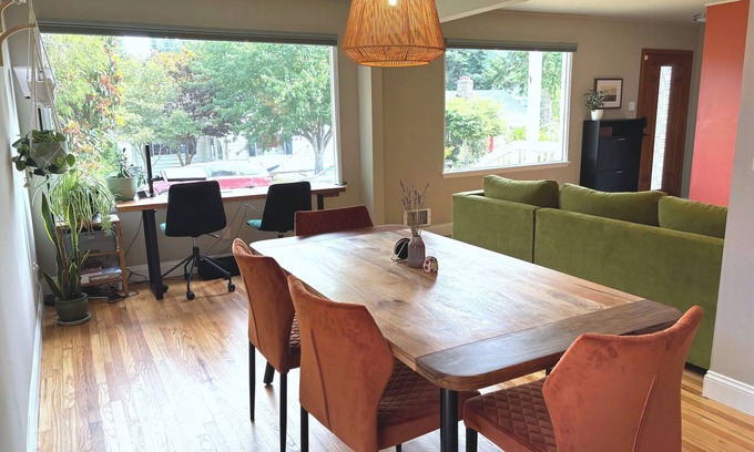 Ravenna Casa | Charming 3-bedroom house with AC in Seattle