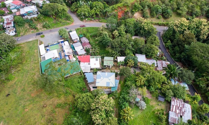 El Cerro Casa | Charming 3-bedroom house with AC and WiFi in Quepos