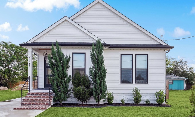 Arabi Casa | Charming 3-bedroom house with AC and WiFi in Arabi