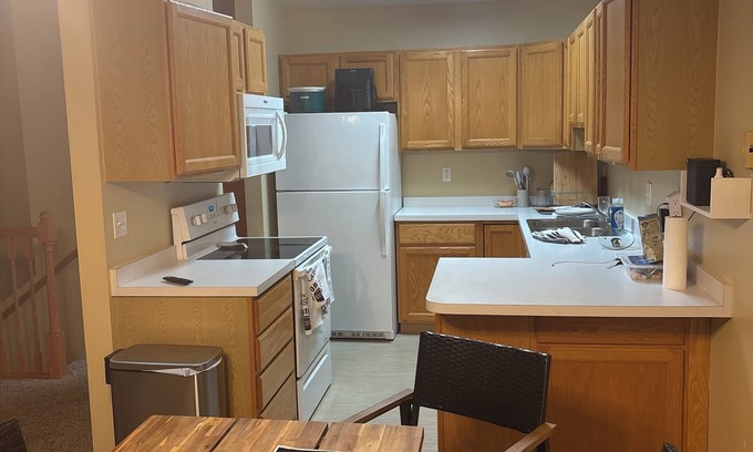 Fargo Casa | Charming 3-bedroom house with AC and WiFi in terrific Fargo