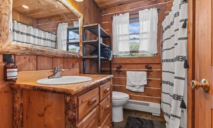 Burns Casa | Charming 3-bedroom house in Yampa for a cozy getaway