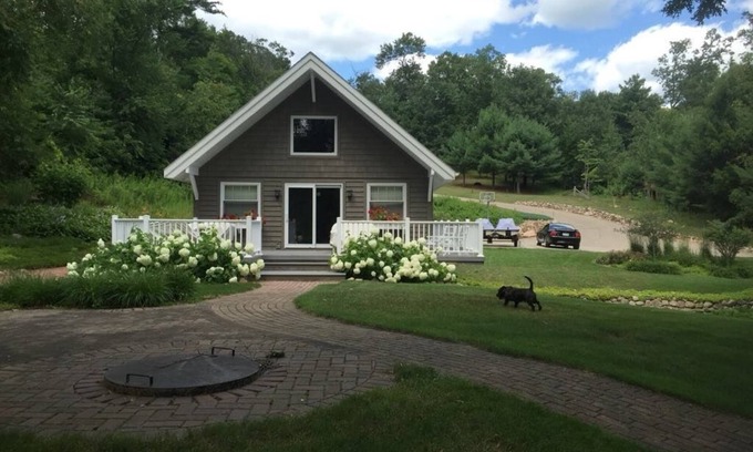 Pine River Casa | Charming 3-bedroom lake house in lovely Saxeville, WI with WiFi, AC