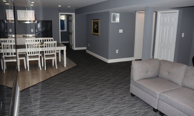 Waldorf Casa | Charming 3-bedroom private basement with WiFi and AC in marvelous Waldorf.