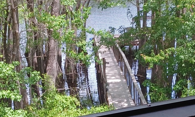 Thomas Drive Casa | Charming 3-bedroom Riverfront house with WiFi, AC in Panama City Beach FL