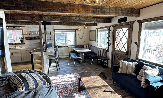 Tabernash Cabina | Charming 3-bedroom Tabernash Tavern at Winter Park
