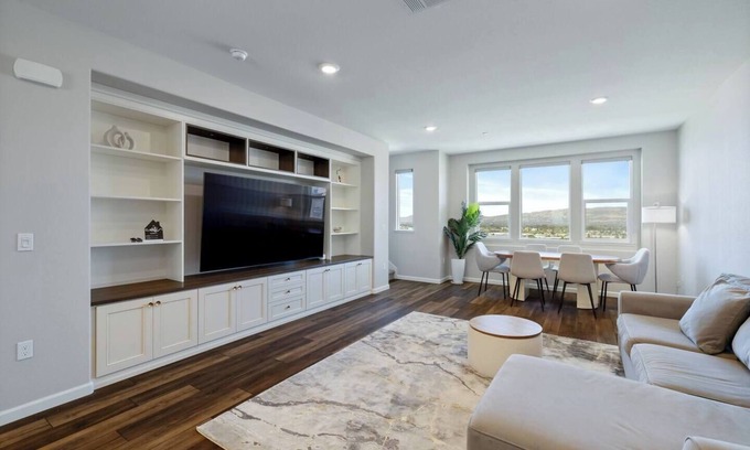 Communications Hill Casa | Charming 3-bedroom townhome with AC, WiFi in welcoming San Jose