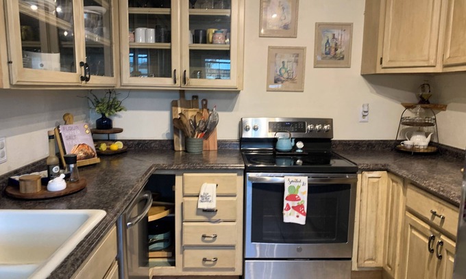 Crystal City Casa | Charming 3-bedroom house with WiFi and AC in Crystal City, TX