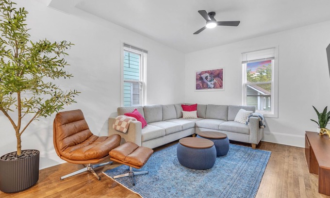 Elkhart Lake Casa | Charming 3-bedroom house seconds to downtown Elkhart
