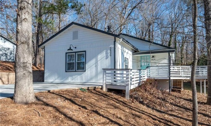 Gainesville Casa | Charming 3-bedroom house with WiFi, AC in enjoyable Gainesville