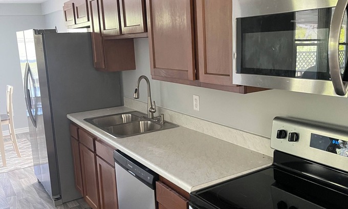 Brentwood Casa | Charming 3-bedroom house in Jacksonville with WiFi and AC