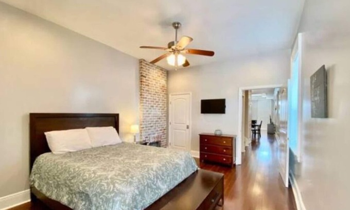 Milan Casa | Charming 3 Bedroom House minutes from downtown.