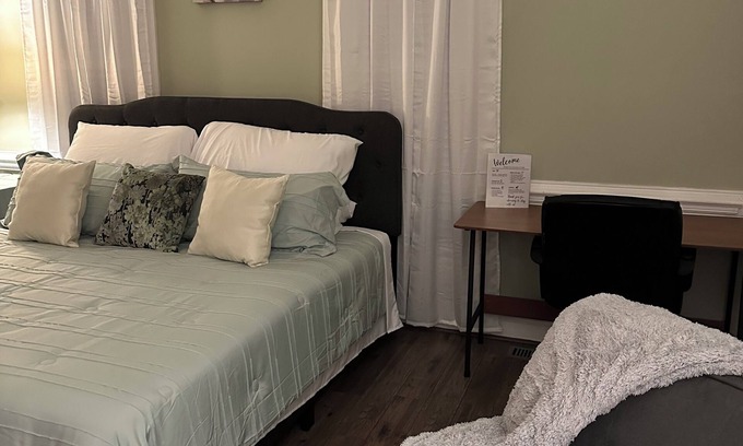Rocky Mount Casa | Charming 3-bedroom house with WiFi, AC in awesome Rocky Mount