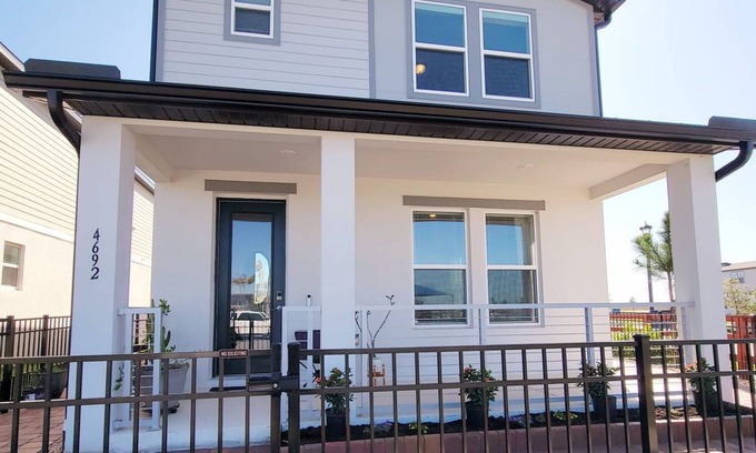 St. Cloud Casa | Charming 3-bedroom house with fitness room, WiFi in welcoming Saint Cloud