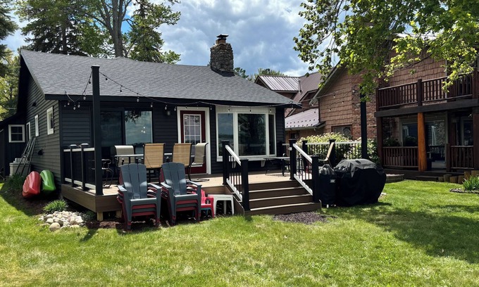 St. Helen Cabaña | Charming 3-bedroom, 1.5 bath cottage on the lake and near ORV trails