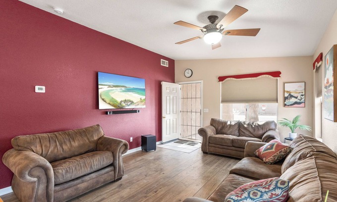 Sierra Vista Casa | Charming 3 bedroom house with AC, WiFi in brilliant Sierra Vista