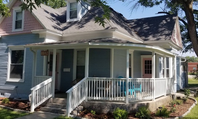Humboldt Casa | Charming 3 BR cottage in Humboldt - blocks from DT