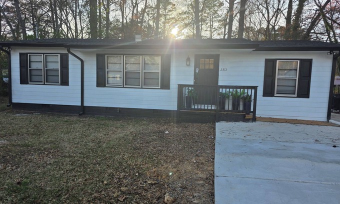 Marietta Casa | Charming 3-BR House Fitness/Game Rm, Gazebo & Children Play Ground near BATTERY