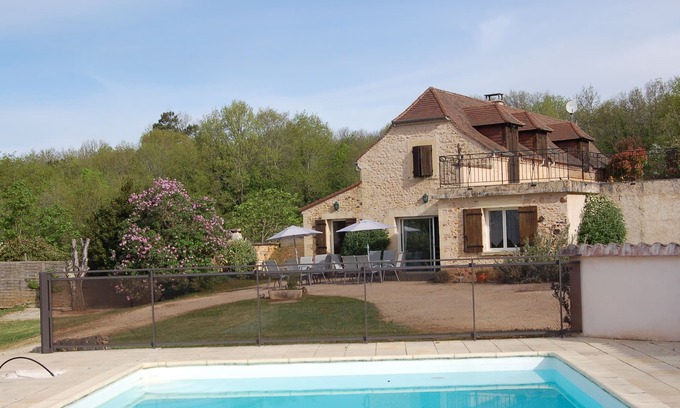 Mauzens-et-Miremont Casa | Encantadora casa de campo de 3 estrellas con piscina privada