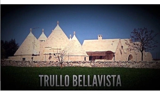 Locorotondo Villa | Trullo familiar de lujo (180 m2) con una gran piscina privada, jardín, barbacoa y horno de pizza.