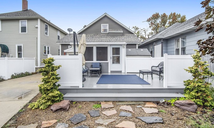 Nelson Casa | Charming 3BR Home in Muskegon – Walk to Downtown & Lake!