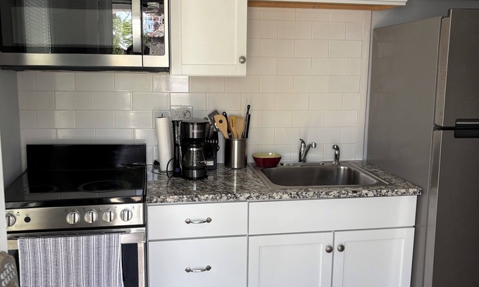 Old North Columbus Casa | Charming 3BR Near OSU & Downtown Columbus Fast WiFi & AC