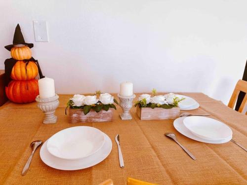 Rowland Heights Apartamento | Charming 3BR Retreat near Disneyland Downtown LA!