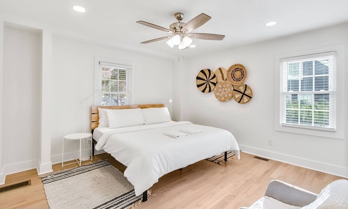 Buford Highway Casa | ¡Vive como Local en Chamblee en esta casa de 3D!