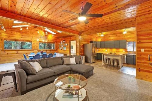 Guerneville Casa | Charming 3BR with Hot Tub Balcony & Wood Stove