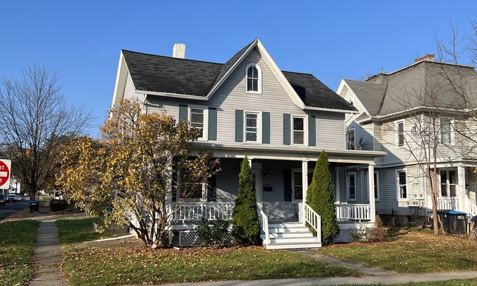 Geneva Casa | Charming 4 BD near DT Geneva