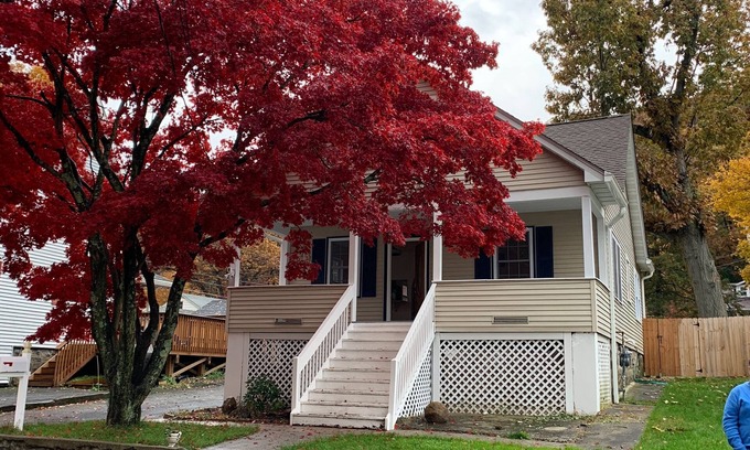 Highland Falls Casa | Charming 4 bedroom home close to West Point