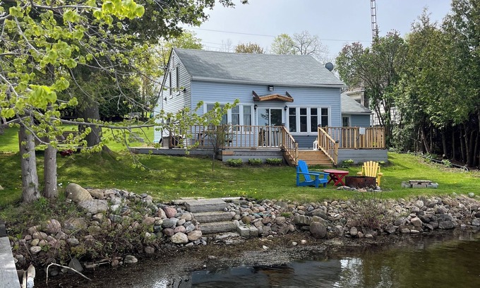 Roseneath Cabaña | Charming 4-bedroom cottage with AC, WiFi in peaceful Roseneath