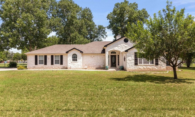 McQueeney Casa | Charming 4 Bedroom House near Lake McQueeney