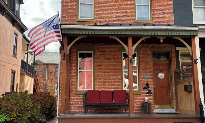Columbia Casa | Charming 4-bedroom house with WiFi and AC in Historic Columbia