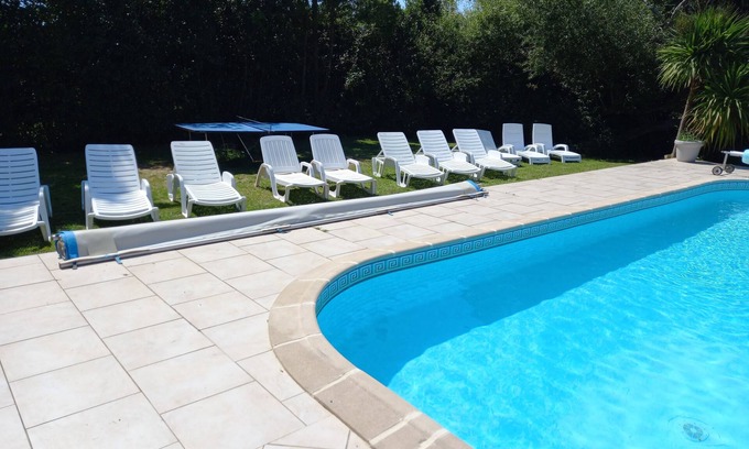 Lairoux Casa | Charming 4-bedroom house in Lairoux with WiFi and Pool