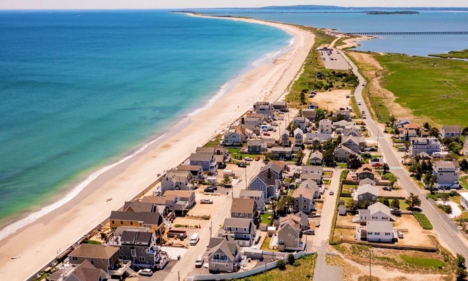 Green Harbor-Cedar Crest Casa | Charming 4-bedroom house with WiFi, AC in peaceful Duxbury