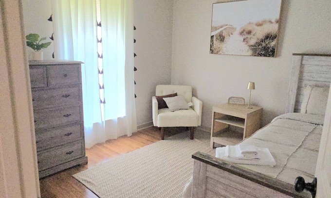 Crown Point Casa | Charming 4-bedroom house with AC and private fenced backyard in Marrero