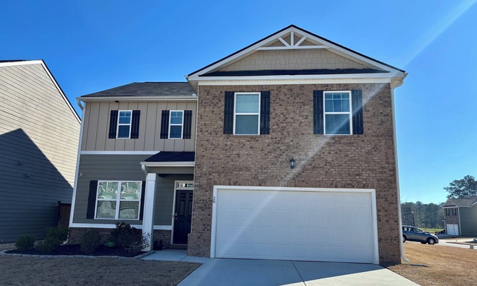 Newnan Casa | Charming 4-bedroom house with WiFi, fully furnished near Piedmont Newnan
