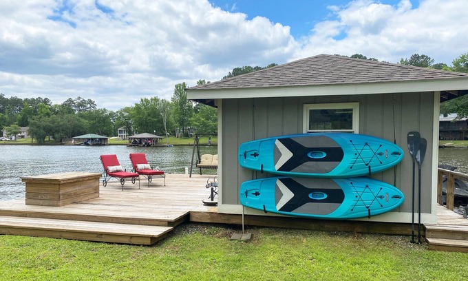 Eatonton Casa | Charming 4-bedroom lake house a stone's throw from beautiful Lake Sinclair
