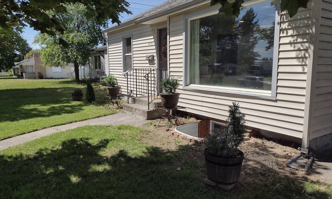 Spokane Casa | Charming 4-bedroom light and open concept house with in a good area of Spokane