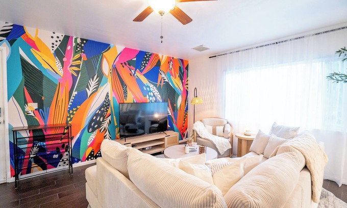 Palmdale Casa | Charming 4-bedroom pet-friendly house centrally located in West Palmdale.