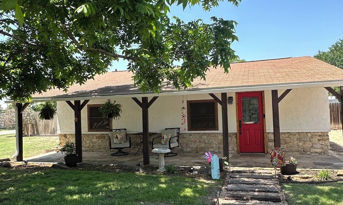Castroville Casa | Charming 4-bedroom house with AC, WiFi in enchanting Castroville