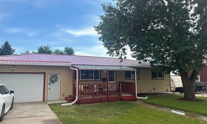 Great Falls Casa | Charming 4-bedroom house with WiFi, AC in beautiful Great Falls