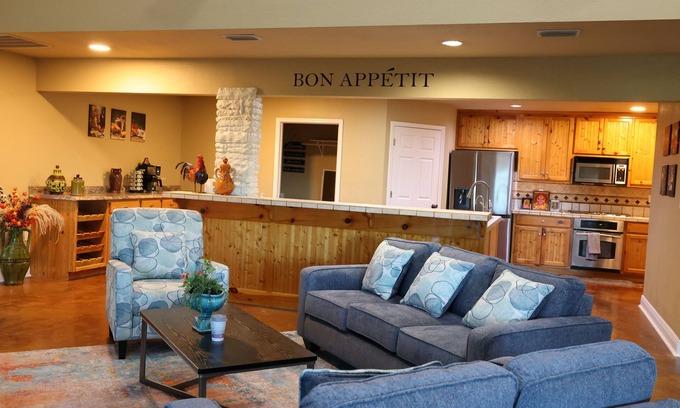 Liberty Hill Casa | Charming 4-bedroom house with AC and WiFi in Liberty Hill