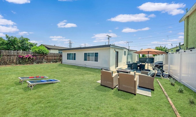 San Gabriel Casa | Charming 4-bedroom House with WiFi, AC in beautiful San Gabriel