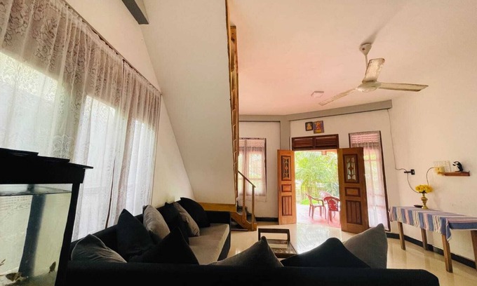 Thalaramba Casa | Charming 4-bedroom villa with AC and WiFi in fabulous Mirissa