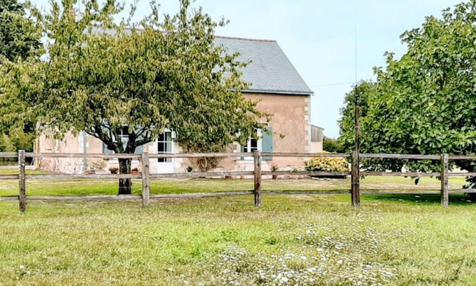 Feneu Casa | Charming 4* gîte in Anjou, surrounded by horses